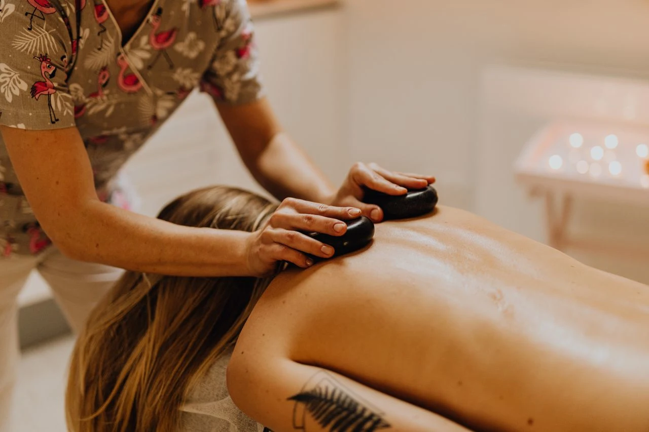 Hot-Stone-Massage